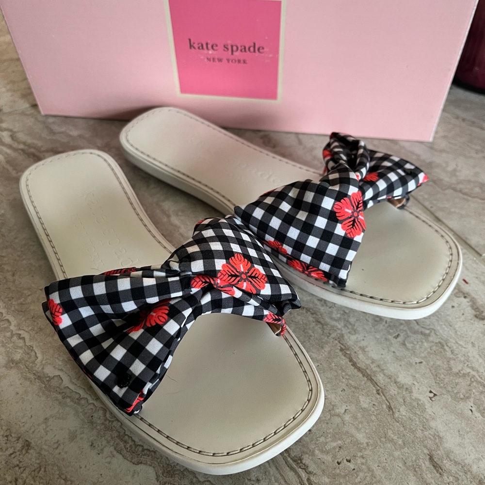 Kate Spade Bow Sandals NWOT